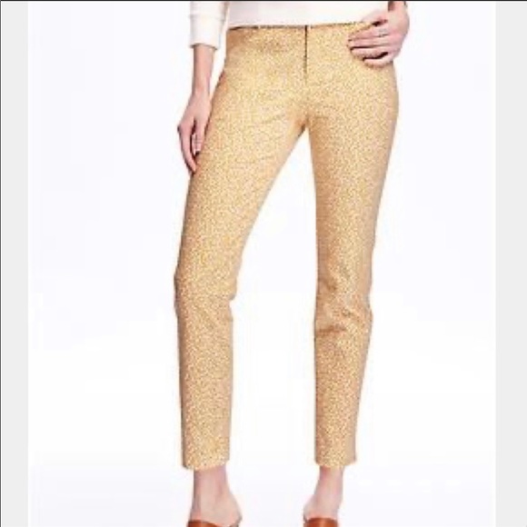 Floral Print Cropped Pants - Picture 2 of 7